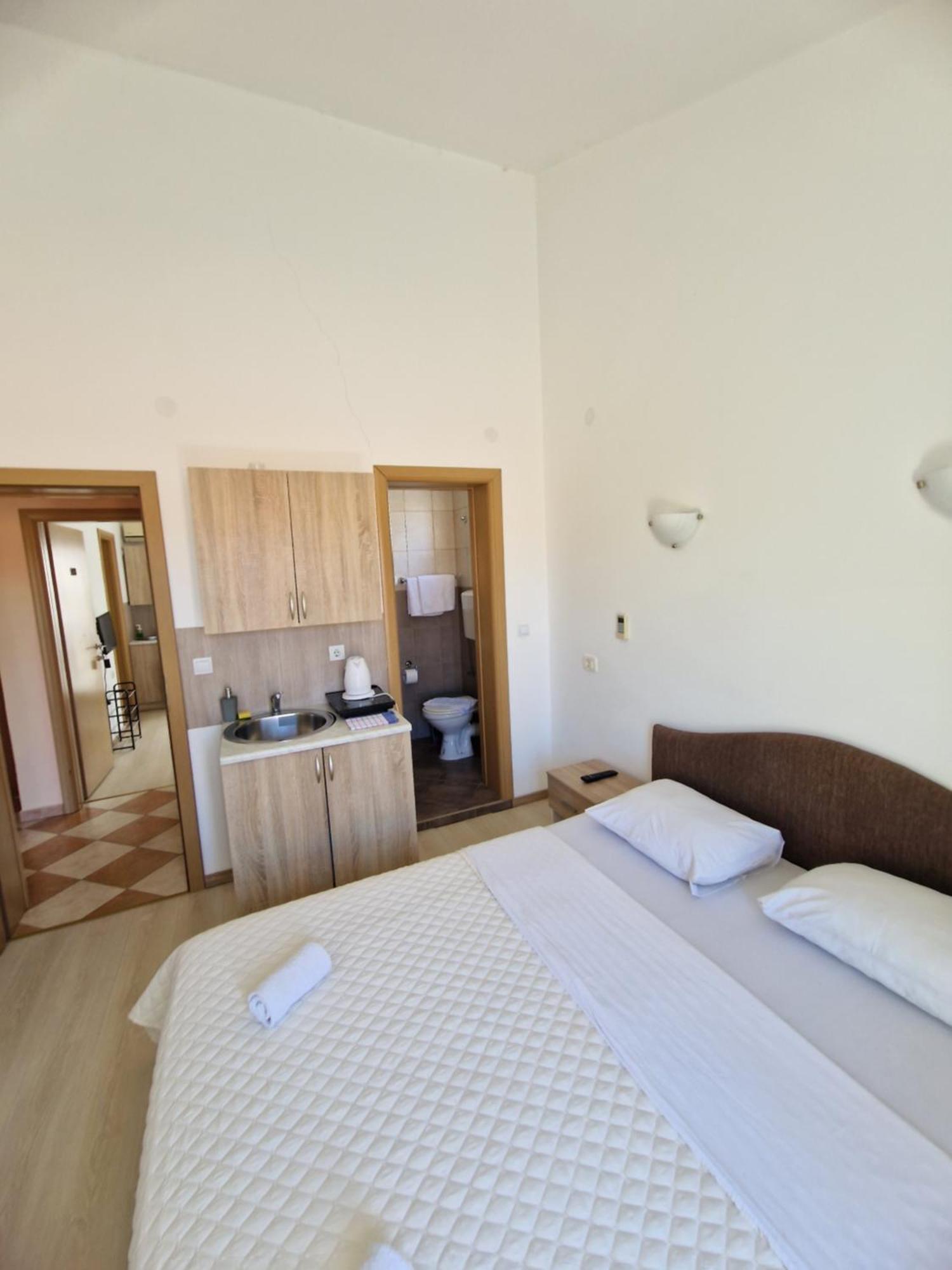 Guest House Damjana Будва Экстерьер фото